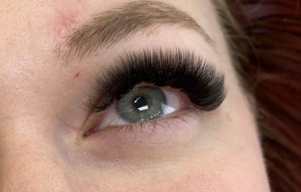 How To Track Down The Accessibility Of The Best Lash Extensions? – @luxurybeautysalon on Tumblr