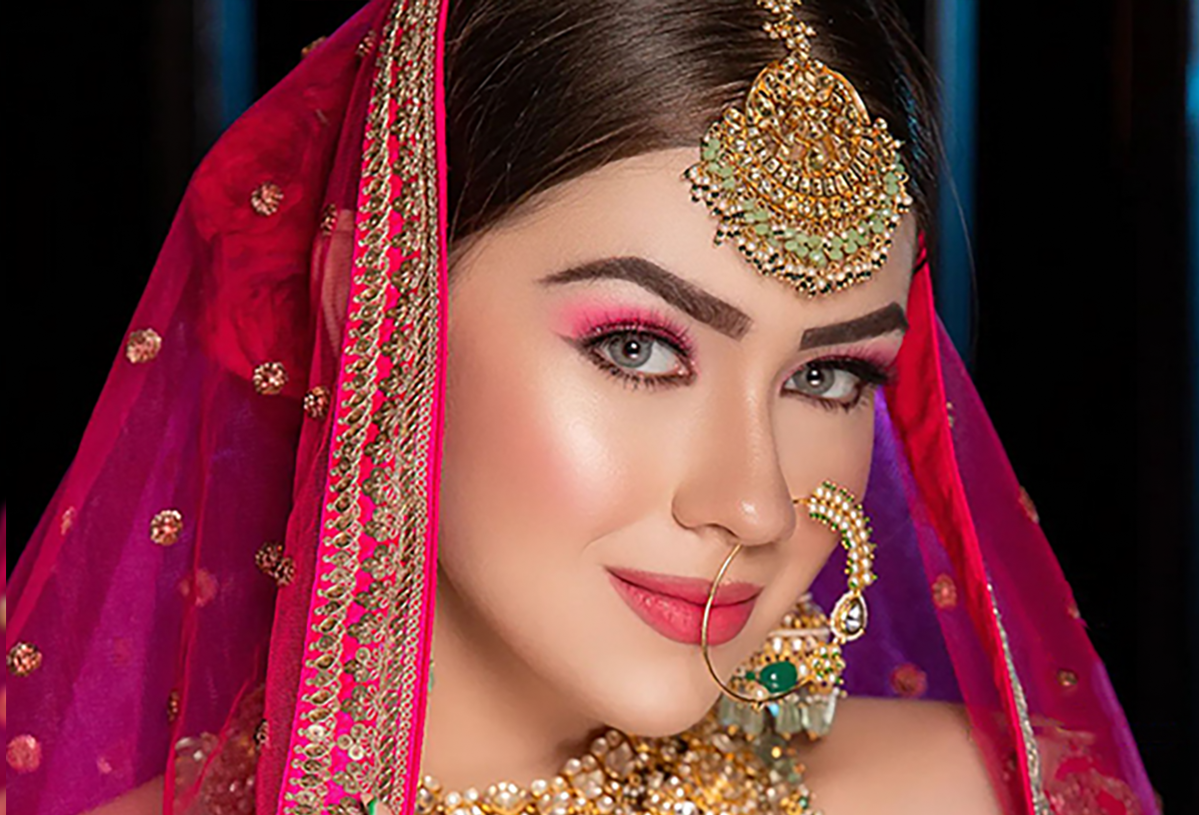 Who is the No. 1 Makeup Artist in Delhi? – SS Bollywood Makeup & Acting School