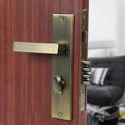 How to Choose Door Locks for Elderly Residents