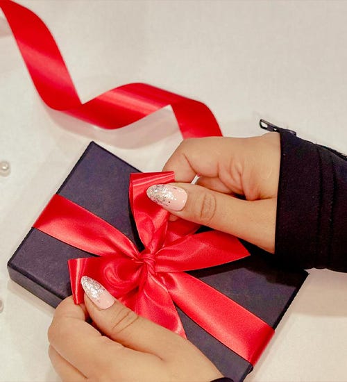 Corporate Gift Wrapping in Bangalore: Alai7979’s Expertise in Elevating Gifting Experiences | by Alai Gifting | Jan, 2025 | Medium